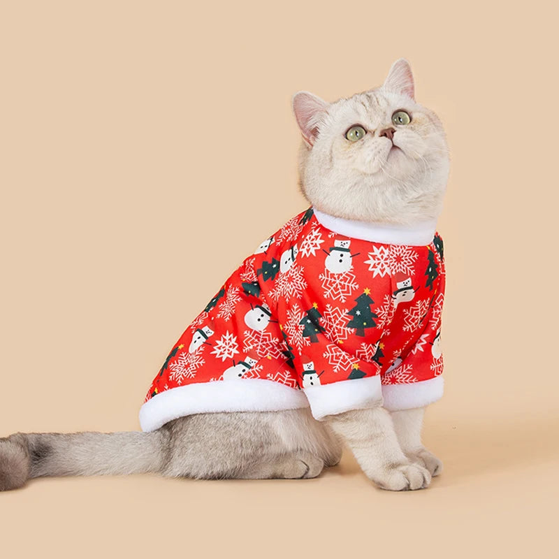 Hot autumn and winter Christmas pet clothes, comfortable and warm cartoon printed pet cat and dog clothes